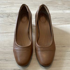 clarks comfort heels